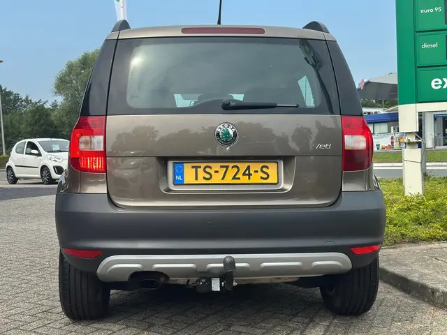 Škoda Yeti 1.2 TSI Sprint 53.000km 2013 Benzine 6