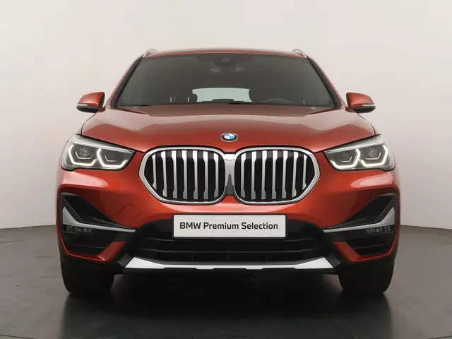 BMW X1 sDrive20i VDL Nedcar Edition 2020 Benzine 6