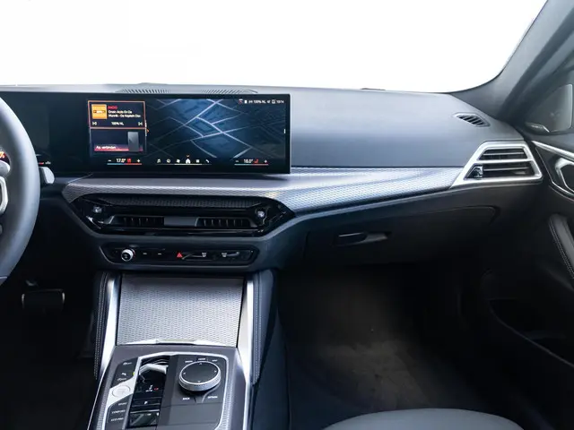 BMW 4 Serie 420i Coupé M Sport Pro 2025 Benzine 8