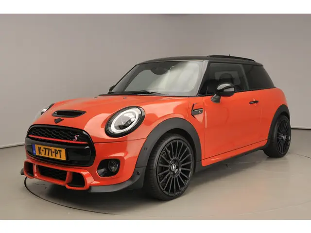 MINI 3-Deurs Cooper S 2018 Benzine 38