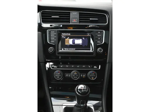 Volkswagen Golf 1.4 TSI Highline R-line 2014 Benzine 17