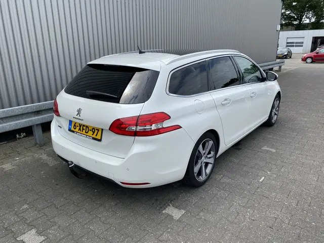 Peugeot 308 2