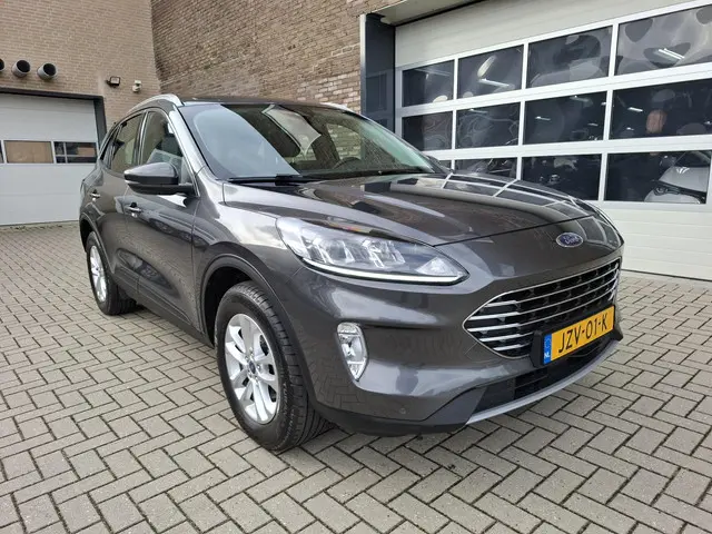 Ford Kuga 2.5 PHEV Titanium 2022 Hybride Benzine 25