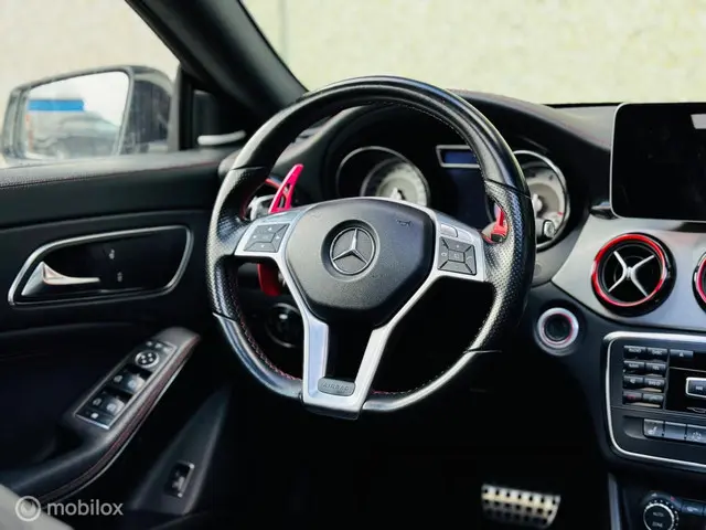 Mercedes-Benz CLA 250 Edition 1 2013 Benzine 30