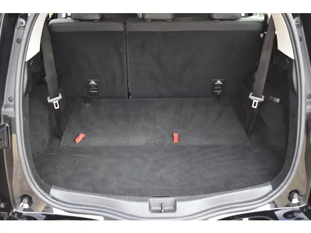 Renault Grand Scénic TCe 115 Life 2017 Benzine 16