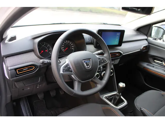 Dacia Sandero Stepway TCe 90 Comfort 2022 Benzine 19