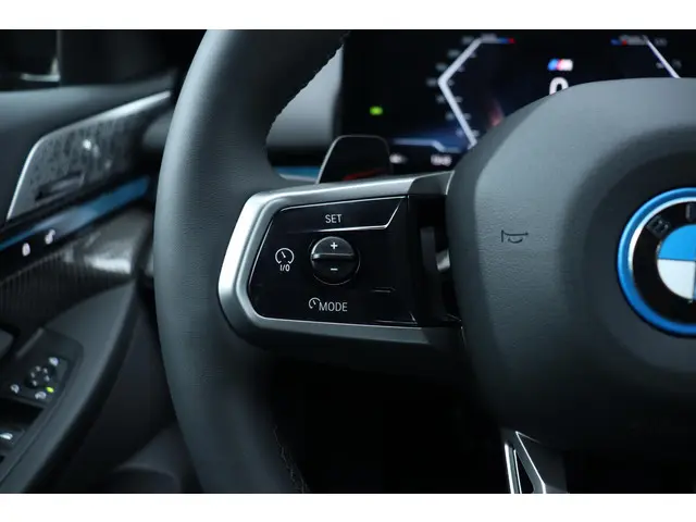 BMW i5 eDrive40 2025 Elektrisch 18