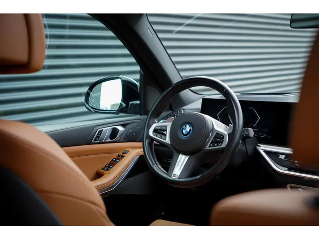 BMW X5 xDrive50e M-Sport 2023 Hybride Benzine 37