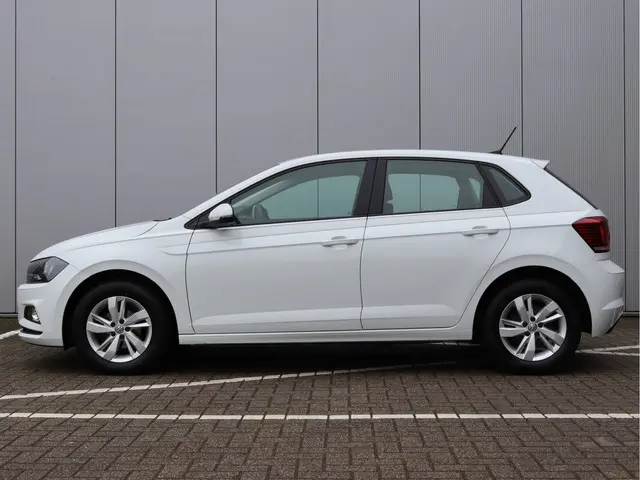 Volkswagen Polo 1.0 TSI Comfortline 2019 Benzine 16