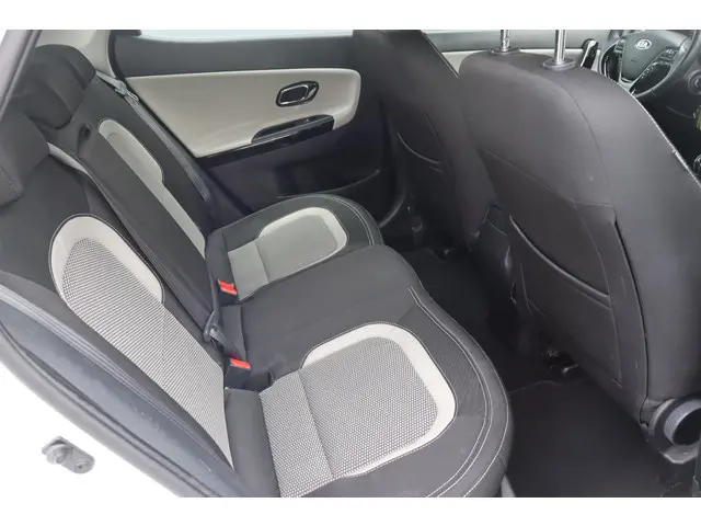 Kia cee'd 1.6 GDI Business Pack 2013 Benzine 16