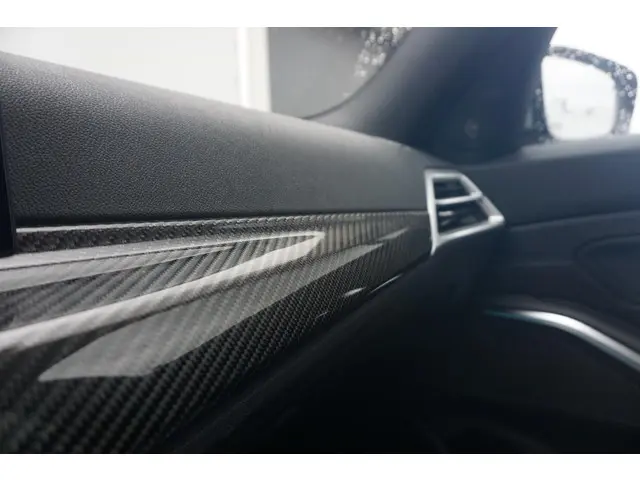 BMW 3 Serie Touring 330e 2025 Hybride Benzine 18