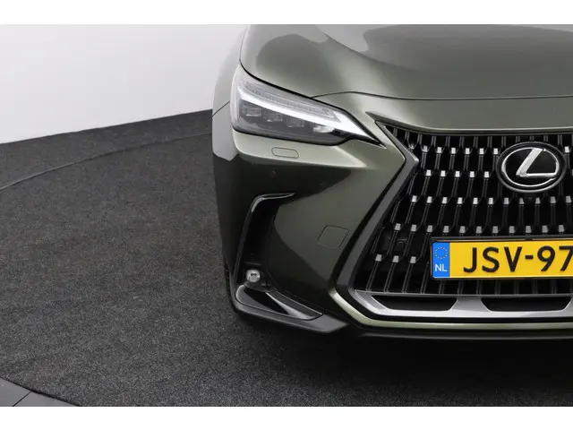 Lexus NX 450h+ AWD Executive Line 2022 Hybride Benzine 35