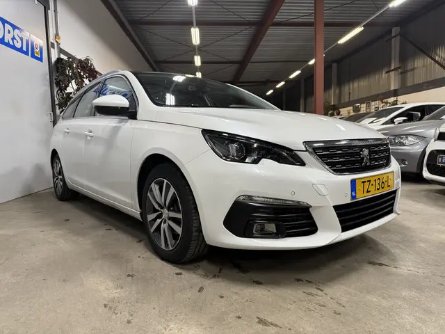 Peugeot 308 SW 1.2 PureTech Allure 2018 Benzine 4