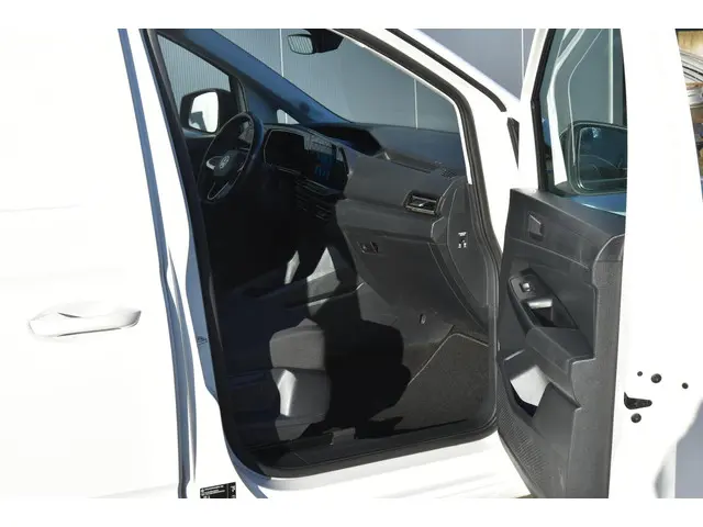 Volkswagen Caddy Cargo 2.0 TDI 1st Edition 2021 Diesel 10