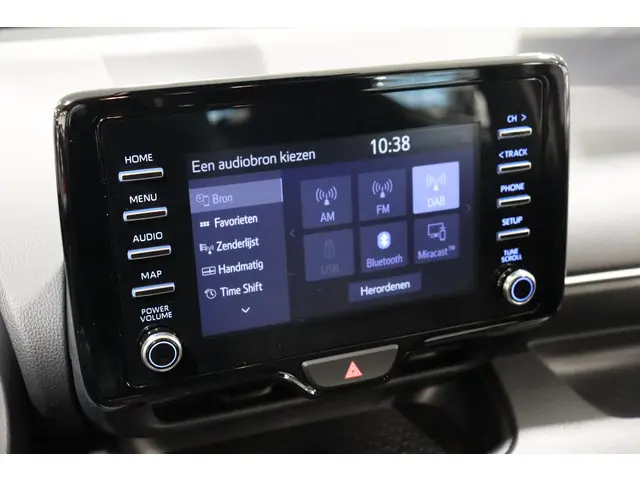 Toyota Yaris 1.5 Hybrid Dynamic, 2022 Hybride Benzine 8