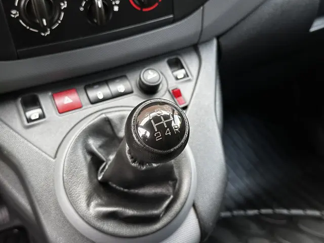 Peugeot Partner 122 1.6 HDI L1 XR Profit + 2013 Diesel 15