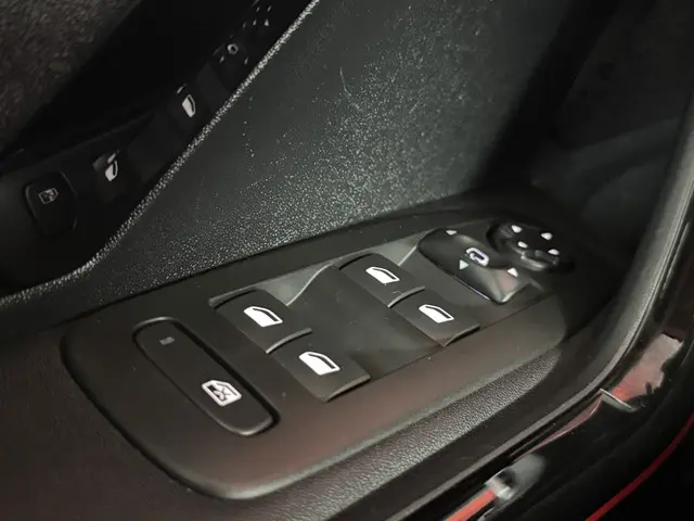 Peugeot 208 1.2 PureTech GT-line 2017 Benzine 26