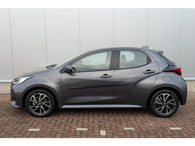 Toyota Yaris 1.5 Hybrid Dynamic 2022 Hybride Benzine 3