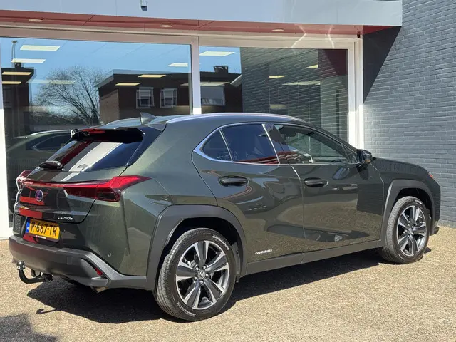 Lexus UX 250h Preference Line 2022 Hybride Benzine 3