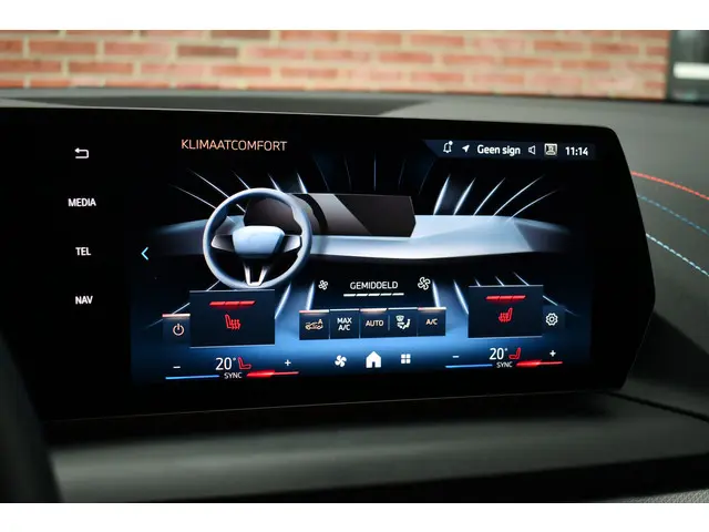 BMW 1 Serie 120 M-Sport 2024 Benzine 38