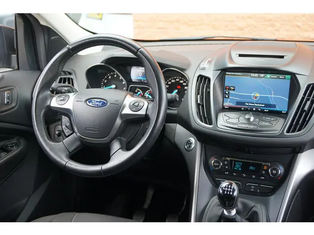 Ford Kuga 1.5 Trend 2016 Benzine 15