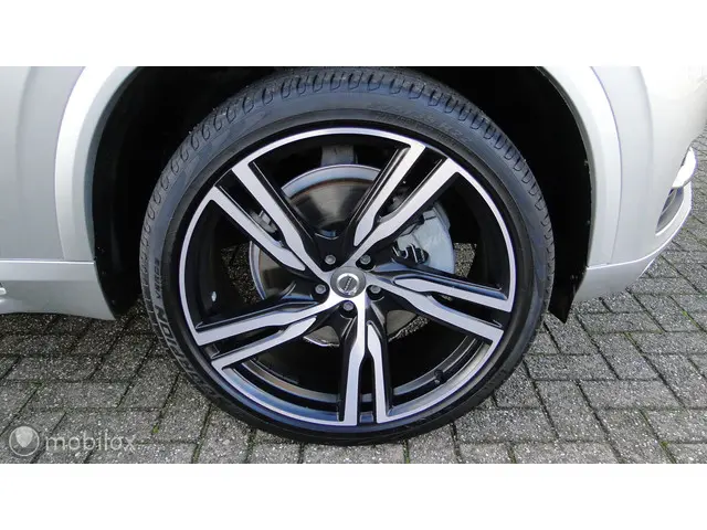 Volvo XC90 2.0 T6 AWD Momentum, 2016 2016 Benzine 41