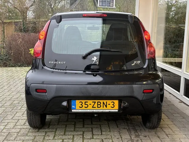 Peugeot 107 1.0 Active 5-drs 2012 Benzine 15