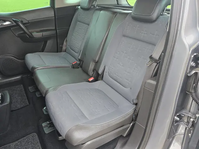 Opel Meriva 1.4 Turbo 2015 Benzine 26