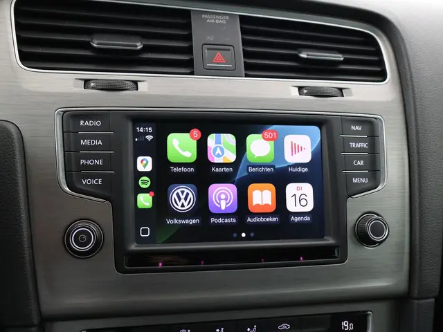 Volkswagen Golf 1.0 TSI 116 PK + CARPLAY | DAB | 2017 Benzine 21