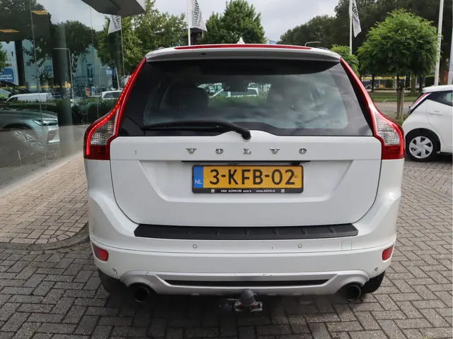 Volvo XC60 2.0 T5 R-Design 2013 Benzine 21