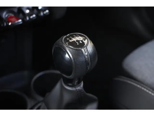 MINI 3-Deurs One 2021 Benzine 12