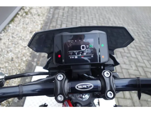 Yamaha MT 09 ABS 2021 Benzine 14
