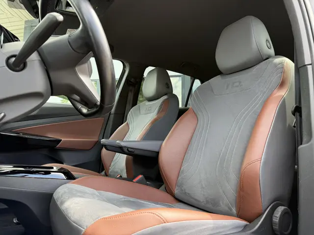 Volkswagen ID.4 Aut. First Edition 77kWh 2020 Elektrisch 10