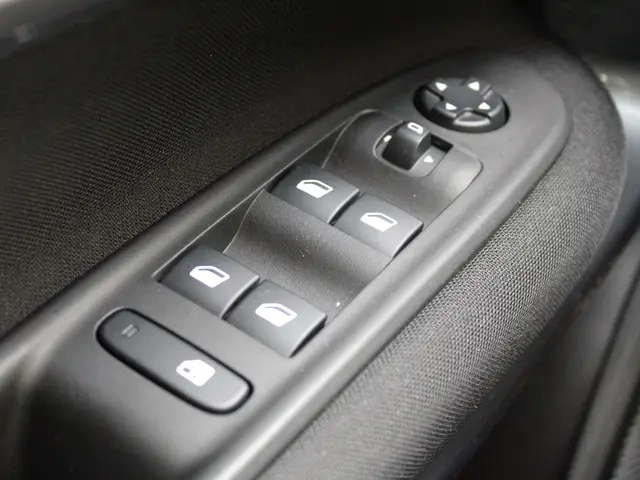 Fiat 600 600e RED 54 kWh 2024 Elektrisch 27