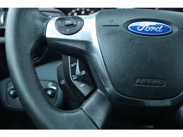 Ford C-MAX 1.6 TITANIUM 2013 Benzine 16