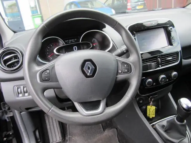 Renault Clio Estate 0.9 TCe Limited 2018 Benzine 9