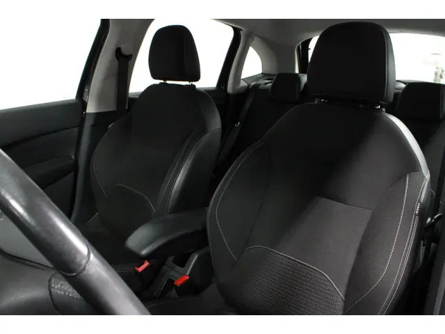 Citroën C3 1.2 VTi Collection 2013 Benzine 19