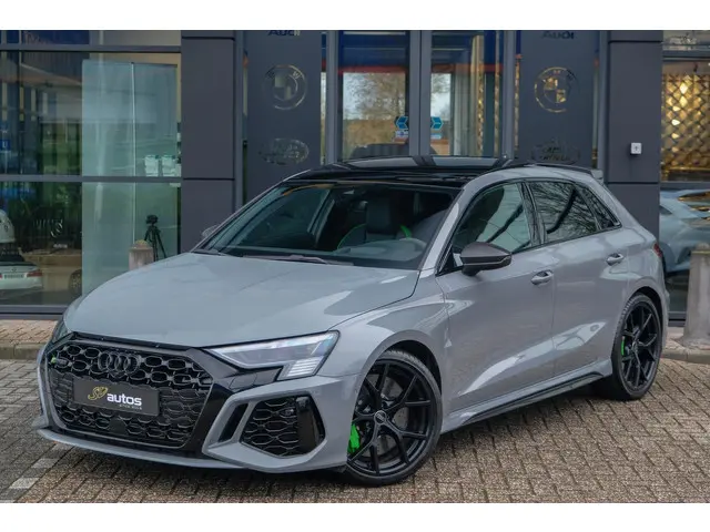 Audi RS3 Sportback 2.5 TFSI 400PK Quattro 2023 Benzine 54
