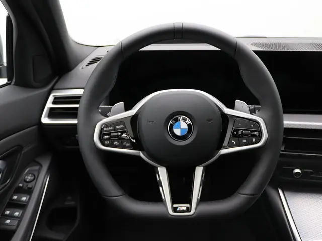 BMW 3 Serie Touring 320i 2025 Benzine 8