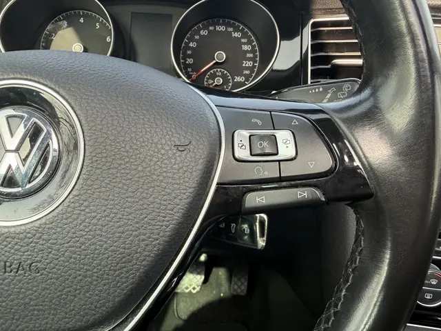 Volkswagen Golf Sportsvan 1.4 TSI Highline 2014 Benzine 21