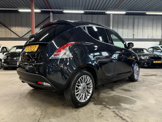 Lancia Ypsilon 3