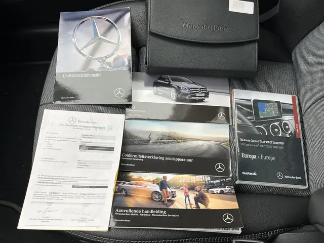 Mercedes-Benz GLA 180 Premium Plus 2018 Benzine 28