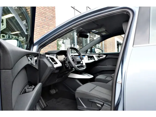 Audi Q4 e-tron 45 Edition 82 kWh 2024 Elektrisch 7