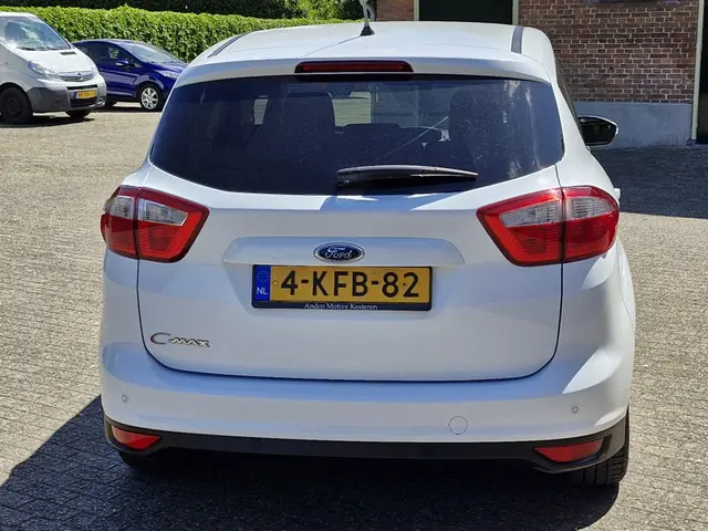 Ford C-MAX 1.0 Titanium 2013 Benzine 8
