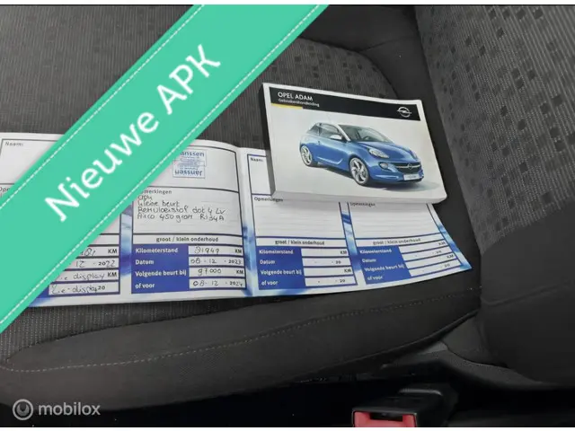 Opel ADAM 1.2 2015 Benzine 17