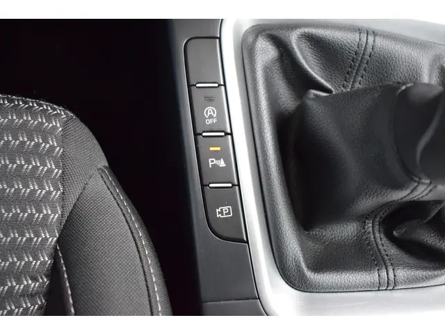 Kia Ceed Sportswagon 1.0 T-GDi DynamicLine 2024 Benzine 22