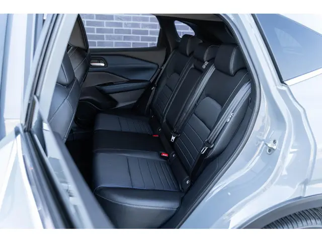 Nissan QASHQAI 1.3 MHEV Xtronic N-Connecta 2021 Benzine 21