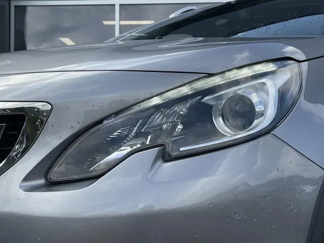 Peugeot 2008 1.2 PureTech Allure 2018 Benzine 2