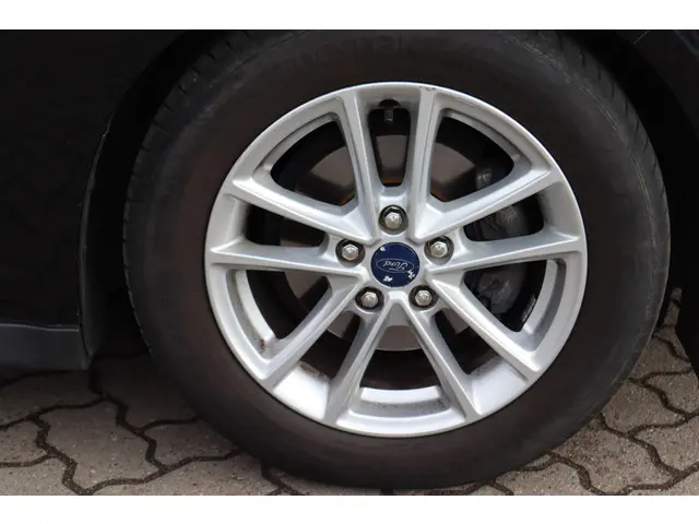 Ford C-MAX 1.0 Trend 2016 Benzine 14