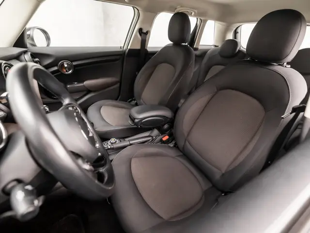MINI Cooper Mini 1.5 Pepper 2018 Benzine 14